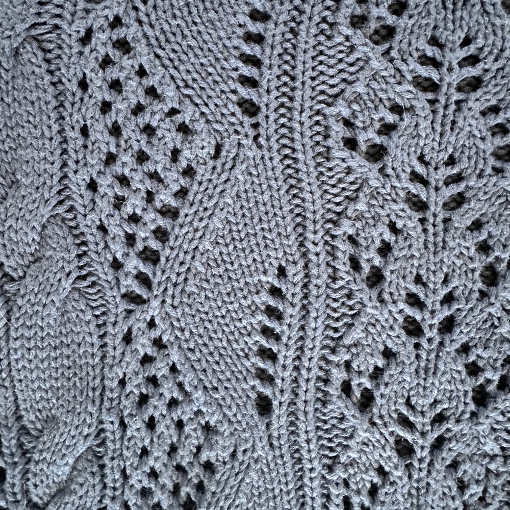 GAP sweater - Picture 3 of 5